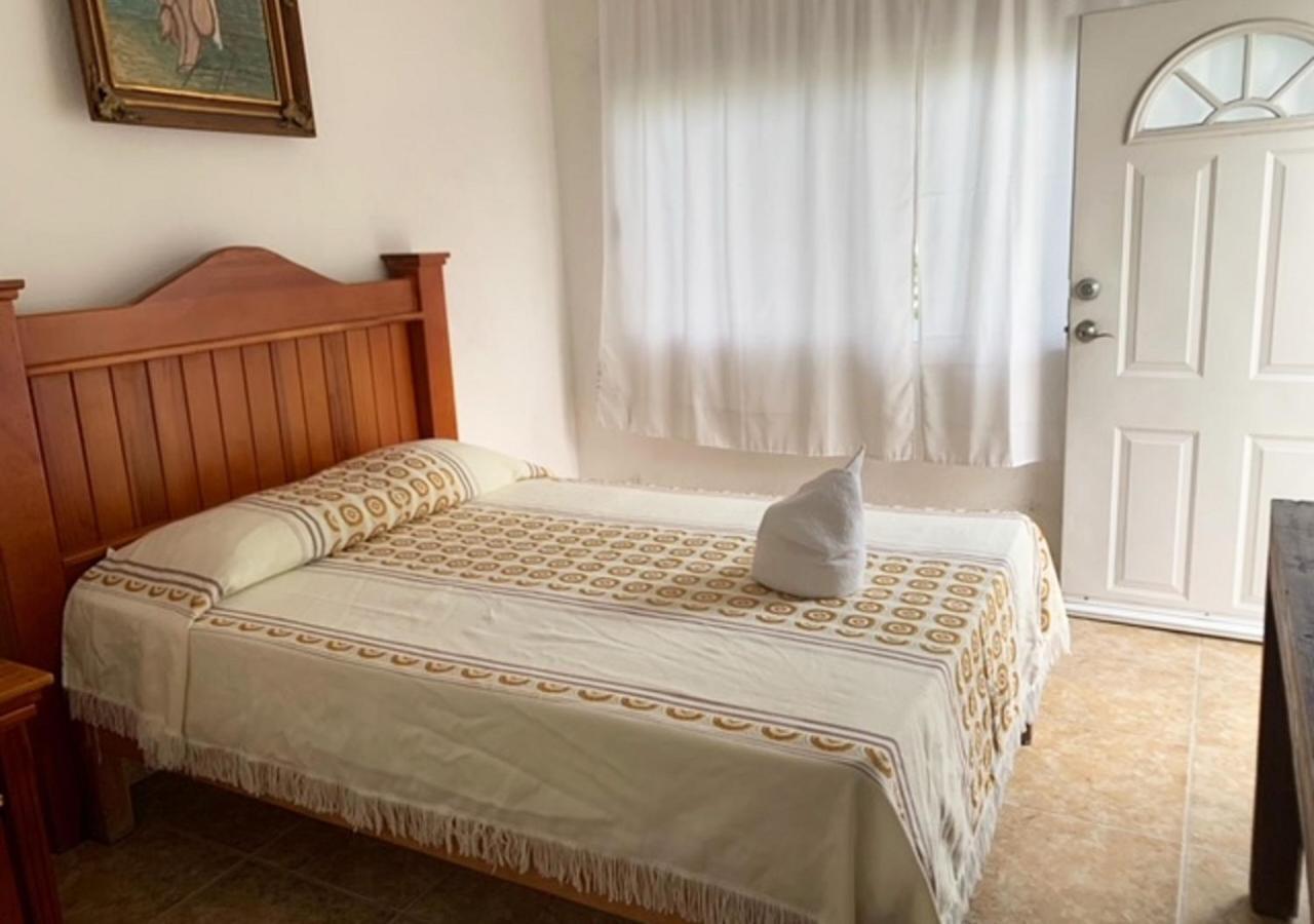 Hotel Quinta De La Rosa Cuautla  Exteriör bild