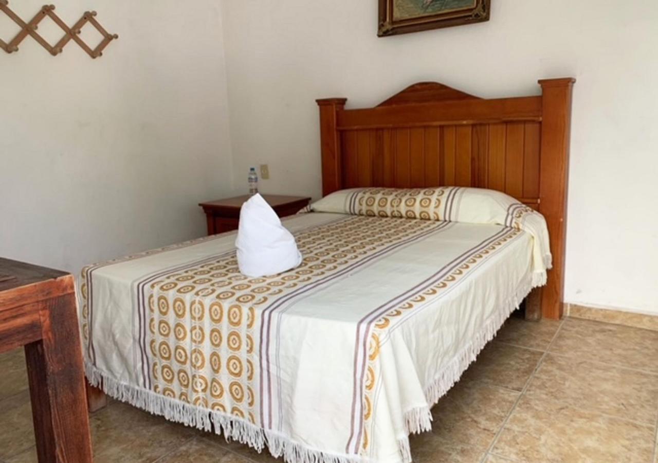 Hotel Quinta De La Rosa Cuautla  Exteriör bild