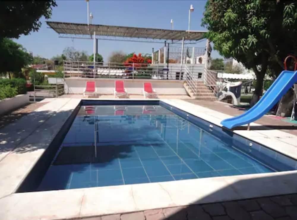 Hotel Quinta De La Rosa Cuautla  Exteriör bild