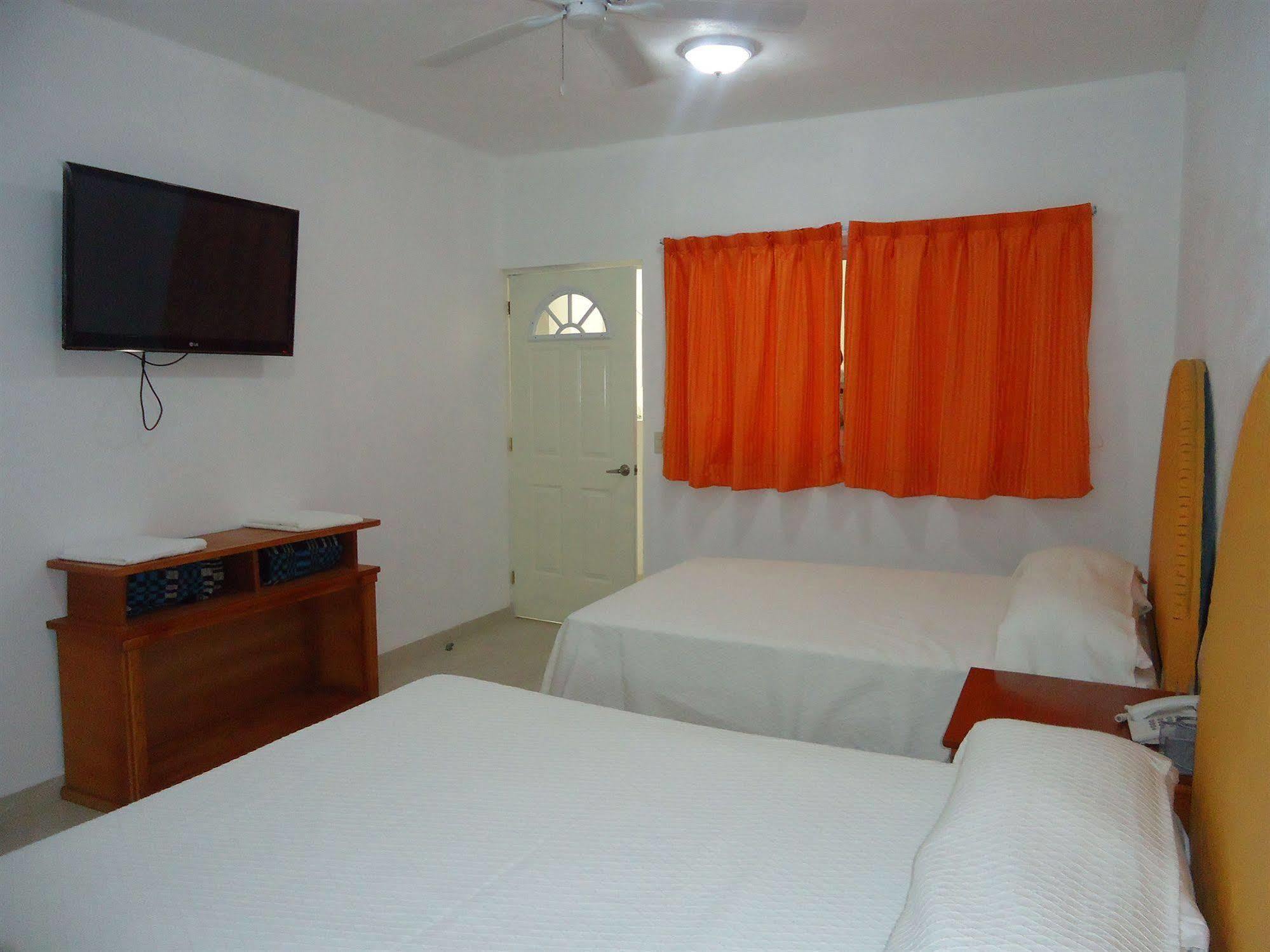 Hotel Quinta De La Rosa Cuautla  Exteriör bild