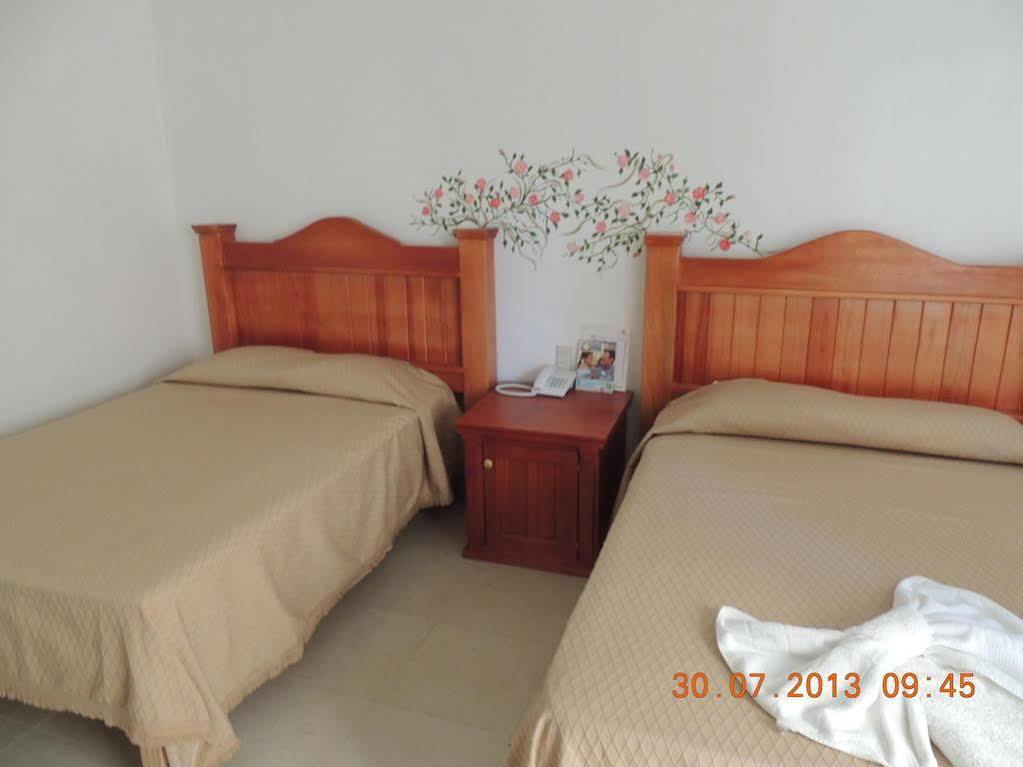 Hotel Quinta De La Rosa Cuautla  Exteriör bild